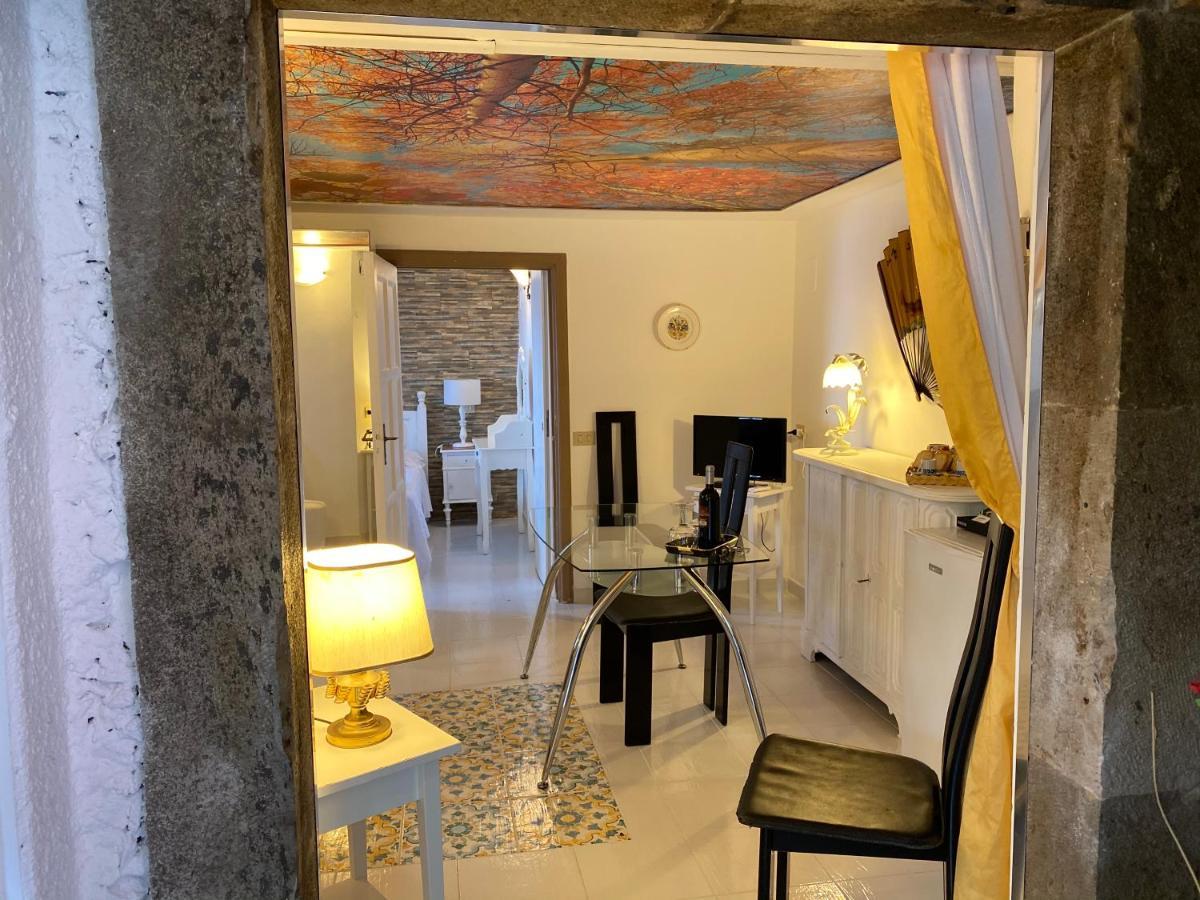 Don Mimì Guarnaschelli La Dependace Taormina